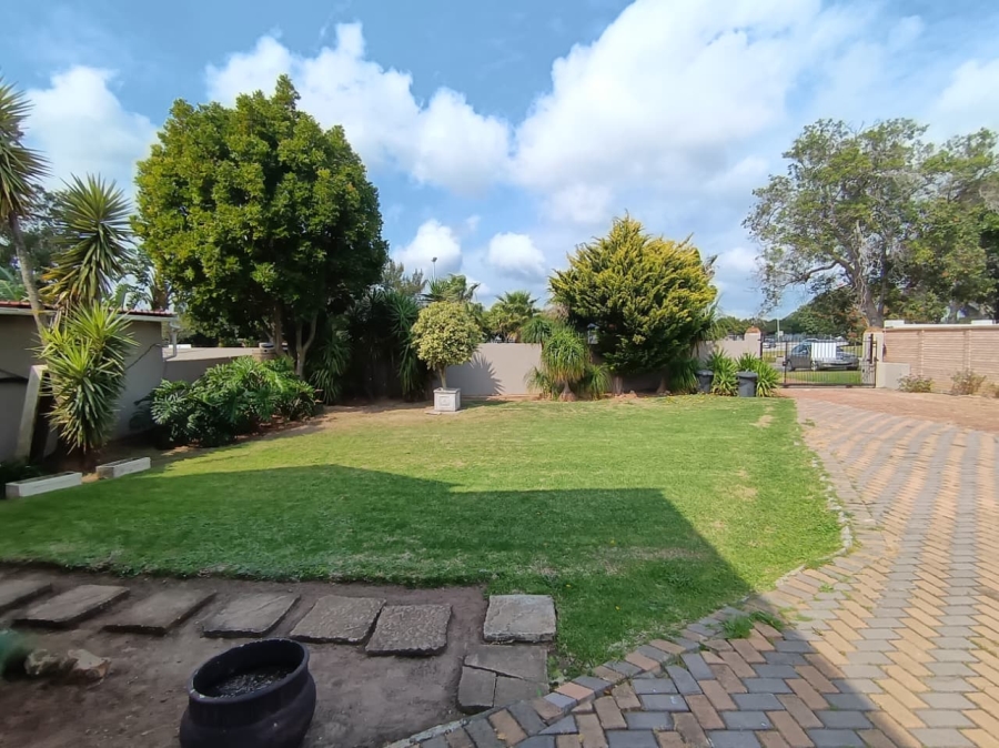 7 Bedroom Property for Sale in Walmer Eastern Cape